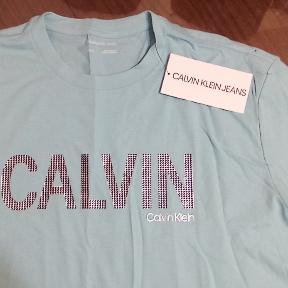 Calvin Klein t shirt